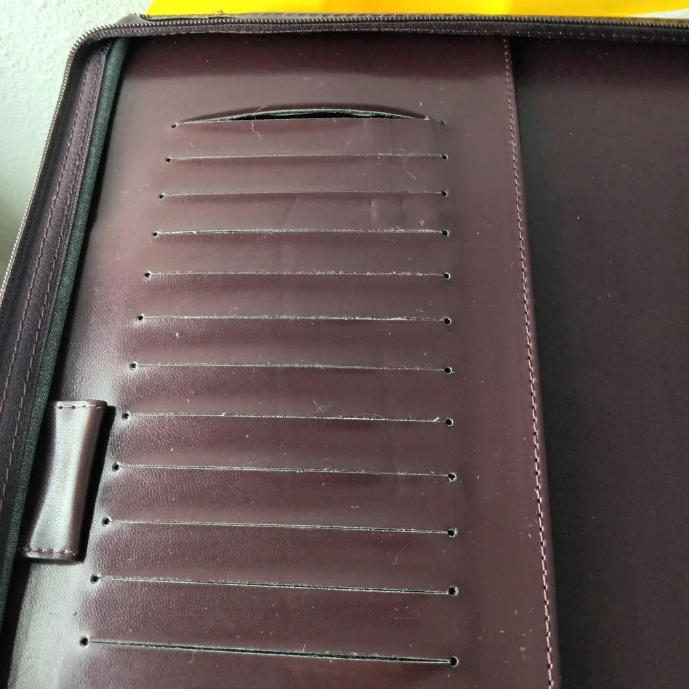 Vintage Franklin Covey Burgundy Zip Planner Binder Retractable Handles Organizer
